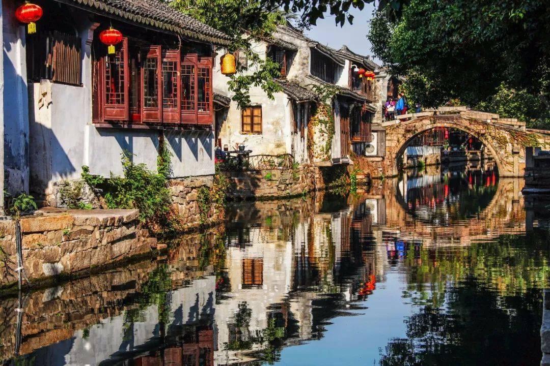 机智问答网页-买车交了定金,现在不想买了,定金和销售协商,那边说是公司不给退,怎么办?为你解答疑惑